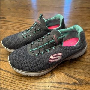 Skechers Women’s Charcoal Gray Slip-On Athletic Sneakers w/Teal & Pink Size 7.5